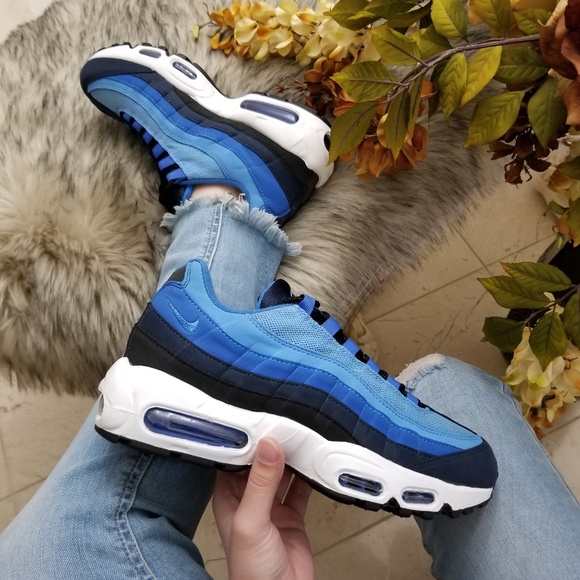 nike air max 95 id women's shoe
